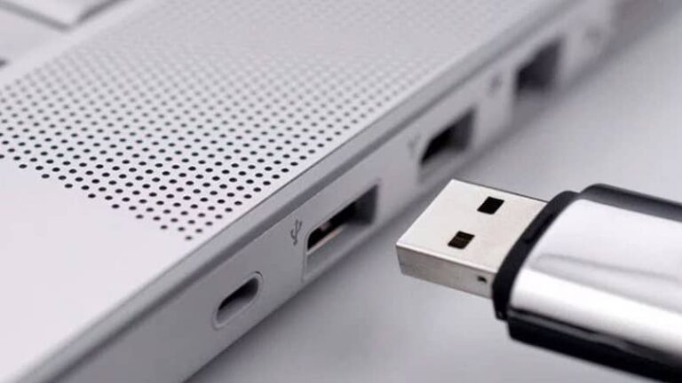 كيفية التمهيد أو تسجيل الدخول إلى Windows باستخدام محرك أقراص فلاش USB